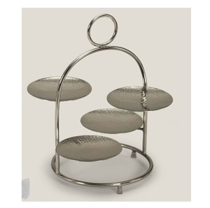 Support à gâteau en métal décoratif classique personnalisable pour boulangerie, présentoir à gâteaux et desserts de qualité alimentaire avec un design élégant de plateau sur piédestal - Product Image 1