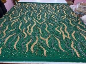 Tissu en filet 100% nylon brodé à la main, laminé HDPE, poids lourd, pour vêtements et accessoires - Product Image 4