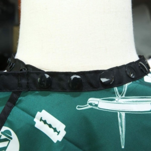 Capa de Barbería Clásica Verde Personalizada, Impermeable, Antiestática, con Cuello Ajustable, Venta Caliente, OEM - Product Image 2