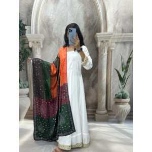 Robe Anarkali et pantalon Kavya Fab Designer avec dupatta en blanc, taille L, pour les soirées - Product Image 4