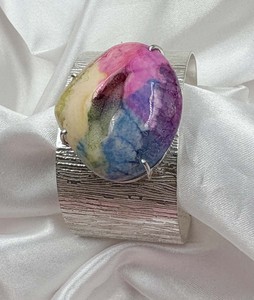 Pulsera Abierta de Plata con Gemas Naturales Multicolor en Forma de Serpiente, Texturizada y Ancha para Mujer, Venta al por Mayor - Product Image 5