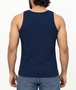 เสื้อกล้ามผู้ชายสีกรมท่า ผ้าฝ้ายถัก คอโอ ทรงเรียบง่าย สวมใส่สบาย - Product Image 2