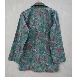 Pijamas de Algodón con Estampado Floral Tradicional Hecho a Mano, Ropa de Dormir y para Estar en Casa - Product Image 5