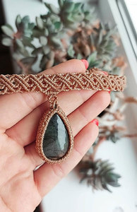 Collar de Macramé Hecho a Mano con Colgante de Labradorita, Piedra Natural Ajustable, Joyería Boho Curativa - Product Image 4