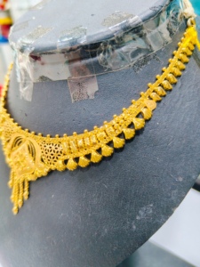 Collar con Colgante de Oro Sólido de 22K para Mujer, Joyería de Boda Tradicional India, Elegante, Oro Puro - Product Image 3