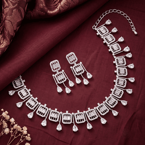 Conjunto de Collar con Diamantes Americanos y Pendientes a Juego con Cristales para Mujer, Ideal para Fiestas de Compromiso y Eventos Festivos - Product Image 4