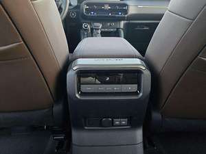 Listo para Enviar: Toyota Prado Adventure Híbrido 2025, Equipamiento Completo, Título Limpio, Seminuevo - Product Image 4