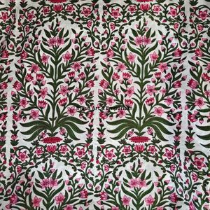 Tissu en coton imprimé traditionnel Jaipuri, coton cambriqué imprimé au bloc 60x60, tissu en coton à motifs. - Product Image 5