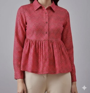 Vente Flash : Haut court tendance pour femme – Style estival ajusté et moulant, idéal pour un look décontracté, basique mais de haute qualité - Product Image 3