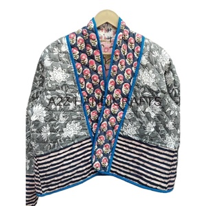 Chaqueta de algodón acolchada de último diseño 2024, chaquetas de retazos acolchadas con estampado de bloques a mano para mujer, a la venta, multicolor con borde crudo - Product Image 3