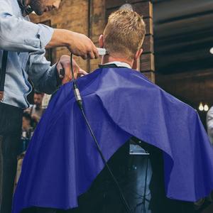 Capa de peluquería de diseño clásico, tela suave, cómoda y hecha en Pakistán. - Product Image 6