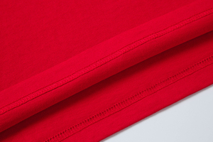 Camiseta Roja Clásica de Algodón Liso con Cuello Redondo y Manga Corta, Estilo Casual Básico, Corte Holgado, Logotipo Personalizado, Marca Privada, OEM, Venta al Por Mayor - Product Image 3