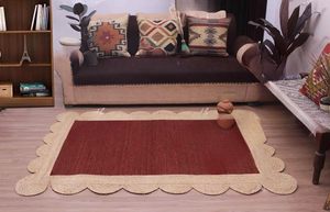 Tapis artisanal en jute naturelle rouge bordeaux à bordure festonnée, tapis décoratif tissé à la main - Product Image 3