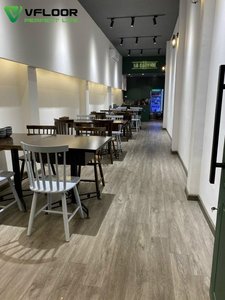 พื้น SPC แบบแข็ง VFLOOR รุ่นโมเดิร์น กันน้ำ ทนต่อรอยขีดข่วน ระบบคลิ๊กล็อค ติดตั้งง่าย ขนาดกลาง รับประกัน 5 ปี - Product Image 3