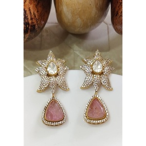 Boucles d'oreilles pendantes en laiton plaqué or de qualité supérieure avec zircon, pour femmes et jeunes filles, collection tendance pour les soirées - Product Image 1