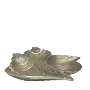 Bandeja de Aluminio Hecha a Mano con 3 Secciones, Plato para Servir con Acabado Dorado, Organizador Decorativo para Mesa de Estilo Costero, Decoración para el Hogar, Diwali WB - Product Image 1