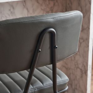 Set di 2 Sgabelli da Bar Alti Industriali in Pelle PU, Sedie Vintage Imbottite con Struttura in Metallo e Schienale in Stile Retrò - Product Image 3
