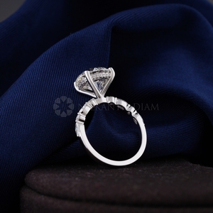 Bague en diamant rond pavé très demandée, diamant de laboratoire, alliance en diamant fin pour femmes, provenant d'un fournisseur indien - Product Image 3