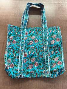 Bolsos de Mujer Acolchados Kantha de Primera Calidad, Duraderos, Reciclados, Reversibles, Ecológicos, Hechos a Mano, con Asas Reforzadas, Impermeables, para Viaje - Product Image 5