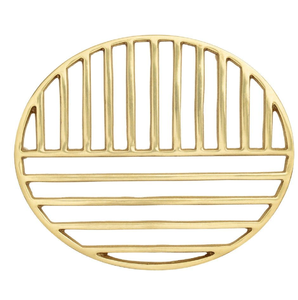 Ensemble de sous-verres carrés en laiton noir et or avec motif de lignes topographiques abstraites dans un coffret sombre, disponible à prix de gros. - Product Image 3