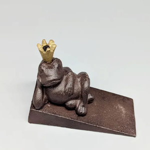 Tope de puerta de hierro fundido con diseño de Príncipe Rana, decoración rústica, cuña de puerta con forma de animal, cuña de latón fundido, tope de puerta metálico de primera calidad, superventas - Product Image 1