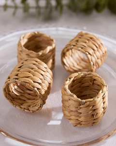 Lot d'anneaux de serviette bohèmes en jonc de mer tressé, décor de table naturel et écologique pour mariage et fête, fabriqués au Vietnam - Product Image 3