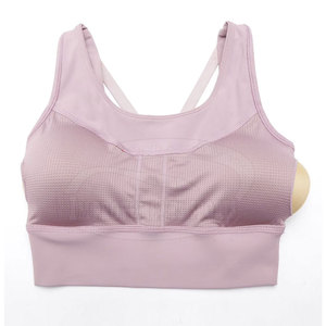 Soutien-gorge de sport sans coutures vert olive écologique, texture côtelée, dos nageur, haut de maintien athlétique pour l'entraînement, disponible dès maintenant - Product Image 1