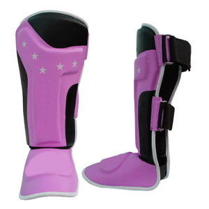 Espinilleras de MMA fabricadas en Pakistán con protección de gel profesional y protector de empeine de cuero, impresión de logotipo personalizado, material de PU - Product Image 4