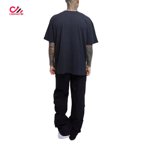 T-shirt noir surdimensionné pour homme avec impression photo rouge, style streetwear, col rond, manches courtes, 100% coton, logo imprimé CARE MASTER - Product Image 3