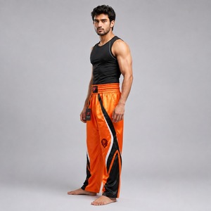Pantalons de kick-boxing modernes offrant une construction de qualité supérieure, un confort respirant et une coupe athlétique pour les passionnés d'arts martiaux. - Product Image 4