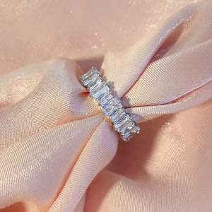 Anillo de Eternidad de Lujo con Diamantes Cultivados en Laboratorio, Corte Brillante, Unisex, Chapado en Plata, Joyería Hip Hop para Fiestas - Product Image 4