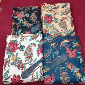 Tela Brocada Estampada de Algodón Peinado 100% Resistente a la Abrasión con Diseño Floral para Confección de Prendas al por Mayor - Product Image 5
