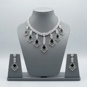 Ensemble collier et boucles d'oreilles pour femme en argent plaqué, zircon vert émeraude, strass, design floral classique, cadeau, bijoux de mariage - Product Image 6
