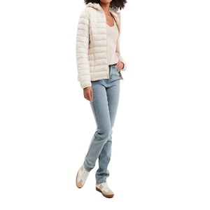 Chaqueta de Plumón Ligera con Capucha para Mujer, Estilo Moderno, Corte Ajustado, Resistente al Agua, Abrigo Acolchado Cálido para Invierno, Chaqueta de Moda para Mujer - Product Image 1
