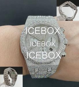Montre-bracelet unisexe en acier inoxydable avec boîtier en moissanite, cadran en verre entièrement serti, résistance à l'eau 10 bars, acier inoxydable et moissanite - Product Image 2