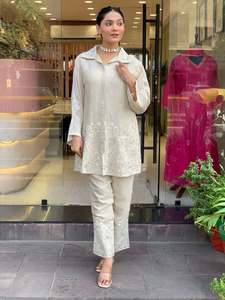 Colección india de diseñador para uso diario y fiestas, conjunto de top y pantalón con bordado en seda Chanderi, conjunto coordinado de seda Chanderi pura. - Product Image 3