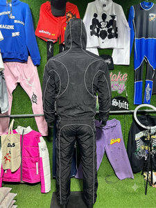 Conjunto de Chándal Deportivo Reflectante de Nailon para Invierno, con Capucha y Logotipo Personalizado OEM, con Ribete Blanco, Fabricado por TRIOTAKE INDUSTRY - Product Image 3