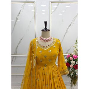 Bas de robe de travail à la mode en georgette avec impression numérique jaune Dupatta fabriqué en Inde - Product Image 5