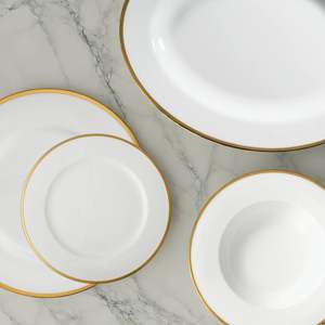 Vajilla de lujo de alta calidad hecha en Corea Fine Bone China
Comet Gold Cereal/Cuenco multiusos
Decorado con 2 pintados a mano - Product Image 3