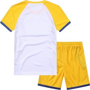 Uniforme de Fútbol OEM en Blanco, Ligero, de Poliéster, Estilo Minimalista, Conjunto de Camiseta y Pantalones Cortos - Product Image 2