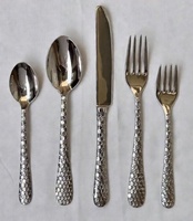 Ensemble de couverts 5 pièces en acier inoxydable avec manche en résine, finition dorée, design brillant, écologique, pour fêtes, vente en gros usine