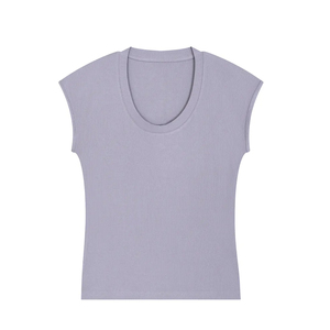 เสื้อยืดแขนกุดผู้ชายสีลาเวนเดอร์ คอโอ ทรงเข้ารูป สไตล์ลำลอง สีพื้น ดีไซน์เรียบง่าย - Product Image 1
