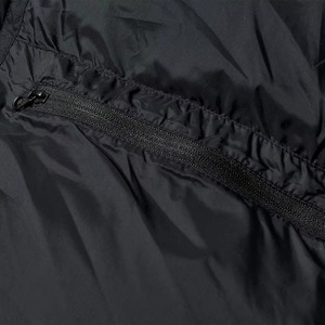 เสื้อแจ็คเก็ตพัฟเฟอร์มีฮู้ดสีดำสำหรับผู้ชาย ปิดด้วยซิป กันลม สวมใส่สบายในฤดูหนาว บุด้วยใยฝ้าย หนา ทรงปกติ เป็นมิตรกับสิ่งแวดล้อม ด้านหน้า - Product Image 5