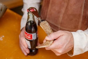 Ouvre-bouteille vintage écologique rustique avec poignée en corne de buffle, outil de cuisine artisanal unique, tire-bouchons, ouvre-bouteilles, cadeau de pendaison de crémaillère - Product Image 4