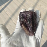 Vente en gros de pierres brutes d'améthyste naturelle de haute qualité pour la fabrication de bijoux, la décoration Feng Shui et la décoration de la maison pour Noël et le Nouvel An