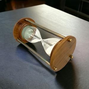 Reloj de Arena de Madera, Latón y Vidrio de 5 Minutos, Ligero con Diseño Clásico Elegante para Escritorio, Oficina, Estudio y Decoración - Product Image 6