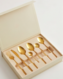 Ensemble de couverts dorés avec finition miroir haute brillance, design moderne pour la mise en place de la table de mariage, couverts en métal compatibles lave-vaisselle - Product Image 6