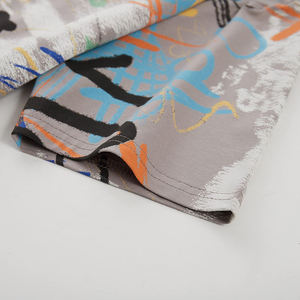 T-shirt pour homme à imprimé graffiti multicolore, manches courtes, streetwear décontracté, coton, coupe classique, logo personnalisé - Product Image 5