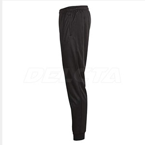 Conjunto de Entrenamiento de Alta Calidad Hecho en Pakistán, Fabricación en Fábrica, Transpirable, para Adultos - Product Image 2