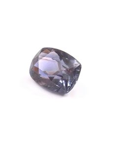 พลอยแซฟไฟร์สีม่วงอ่อนธรรมชาติ ไม่ผ่านความร้อน รูปทรงคุชชั่น น้ำหนัก 1.10 กะรัต - Product Image 3